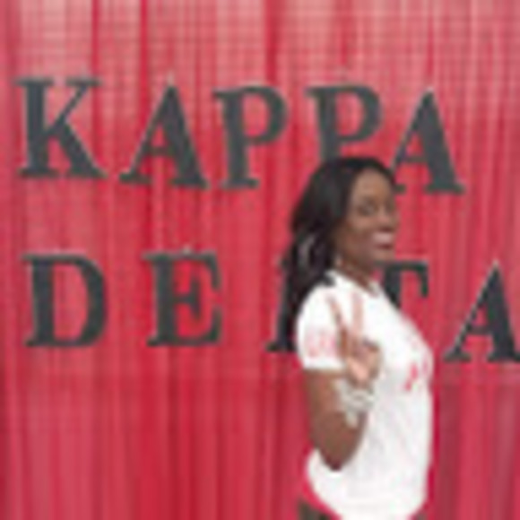 Meet your Posher, Akila - Picture 1 of 1